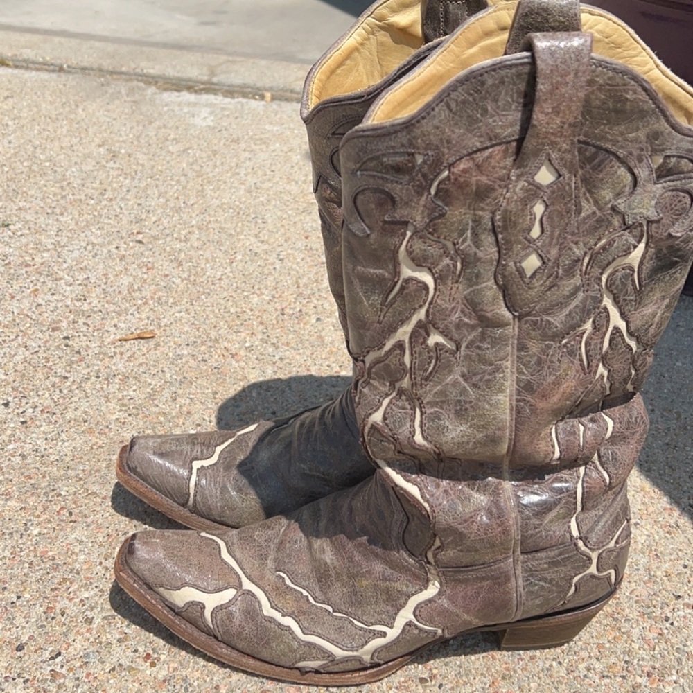 Women’s SZ 12 Corral Boots